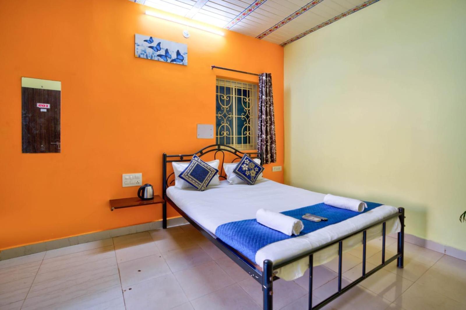Hotel Savita Calangute Luaran gambar